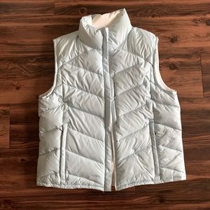 Reversible Columbia Winter Vest 🤍💙